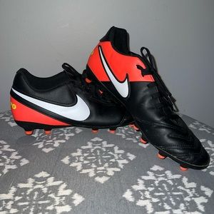 Nike Tiempo Soccer Cleats Men’s Size 8